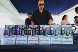Diferencias entre Mayoristas Locales y Regionales de Vapes en el Caribe